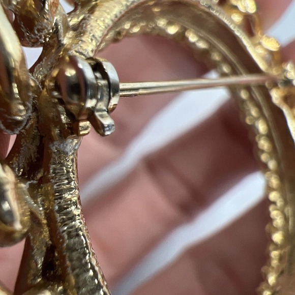 Gold‎ Tone Charm Brooch Show Purse Monogram - Picture 9 of 14